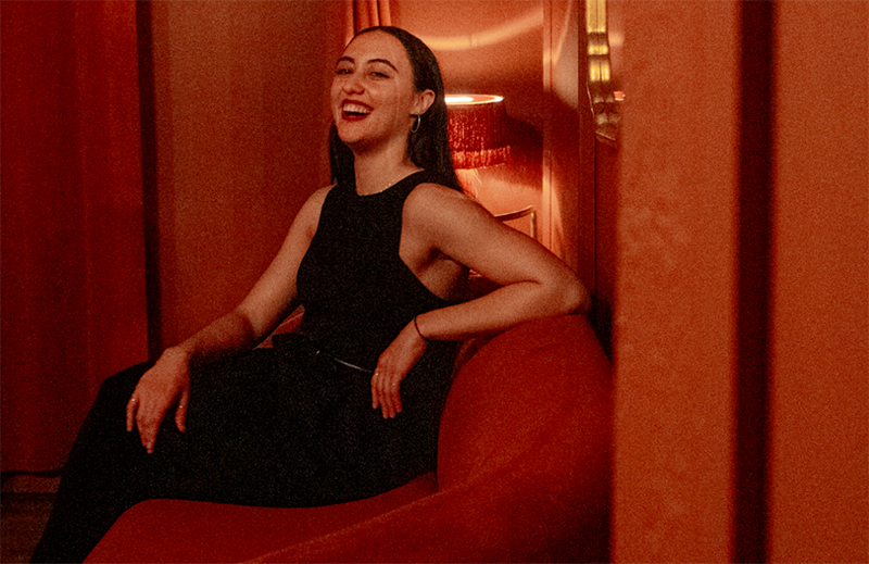 Love and Friendship: The Innovation Strategy of ‘Met Through Friends’