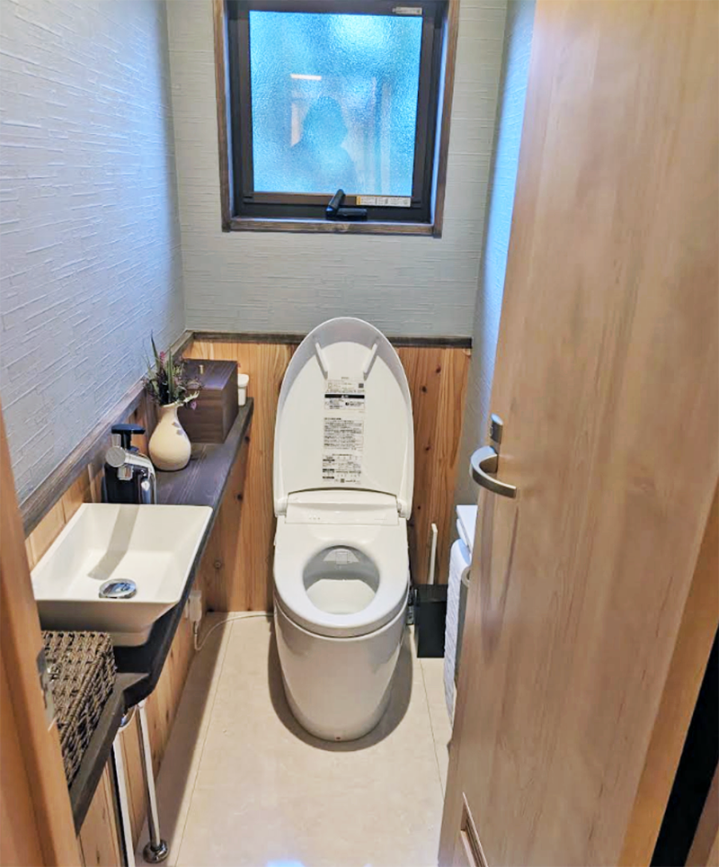 TOTO Brand Growth Strategy: Becoming a Billion-Dollar US Brand by Overcoming Cultural Barriers